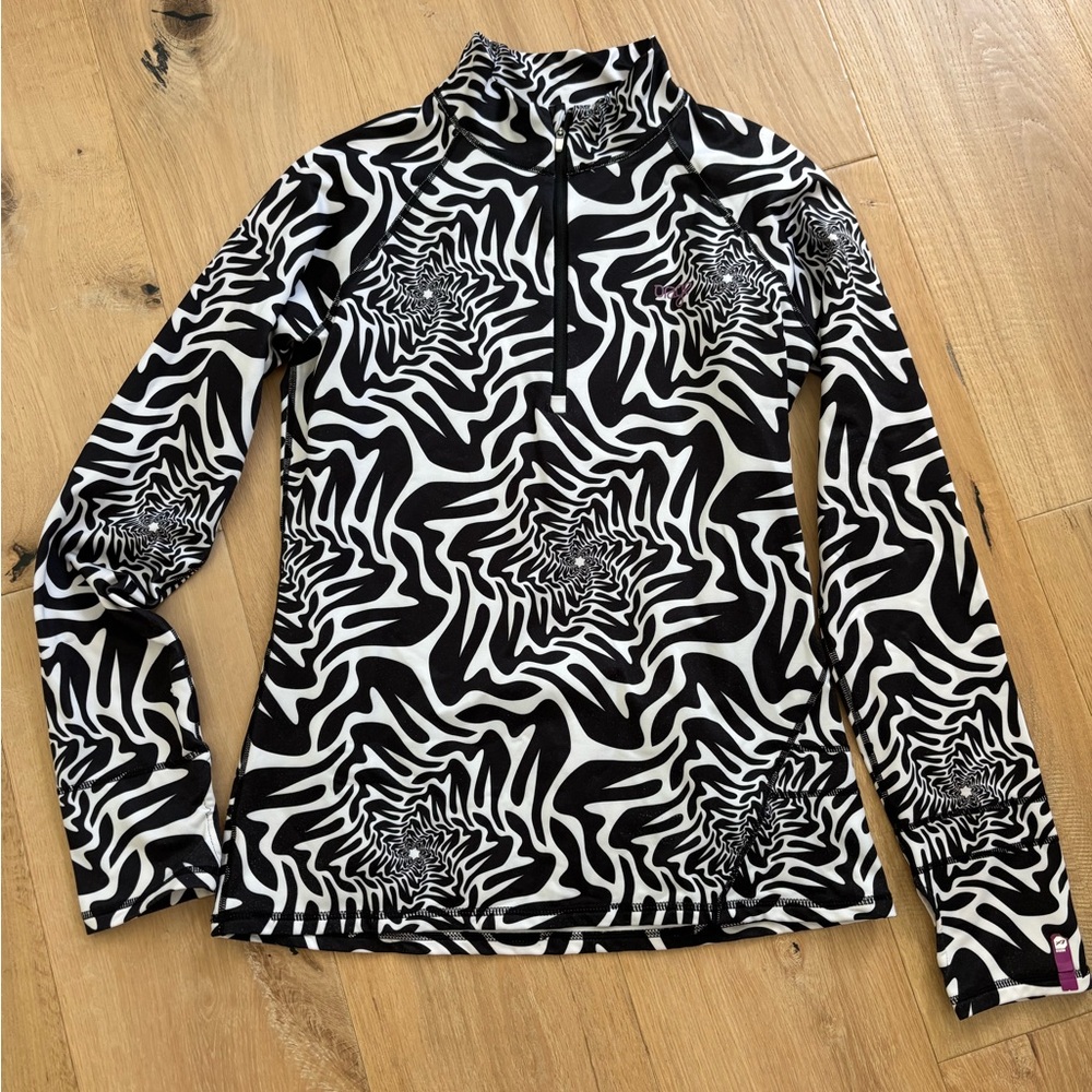 Orage Black and White Swirl Long Sleeve Quarter-Zip Athletic Top